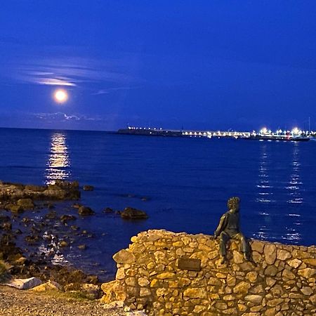 شقة Orsa-Atico Con Vista Al Mar Y Piscina L' Escala المظهر الخارجي الصورة